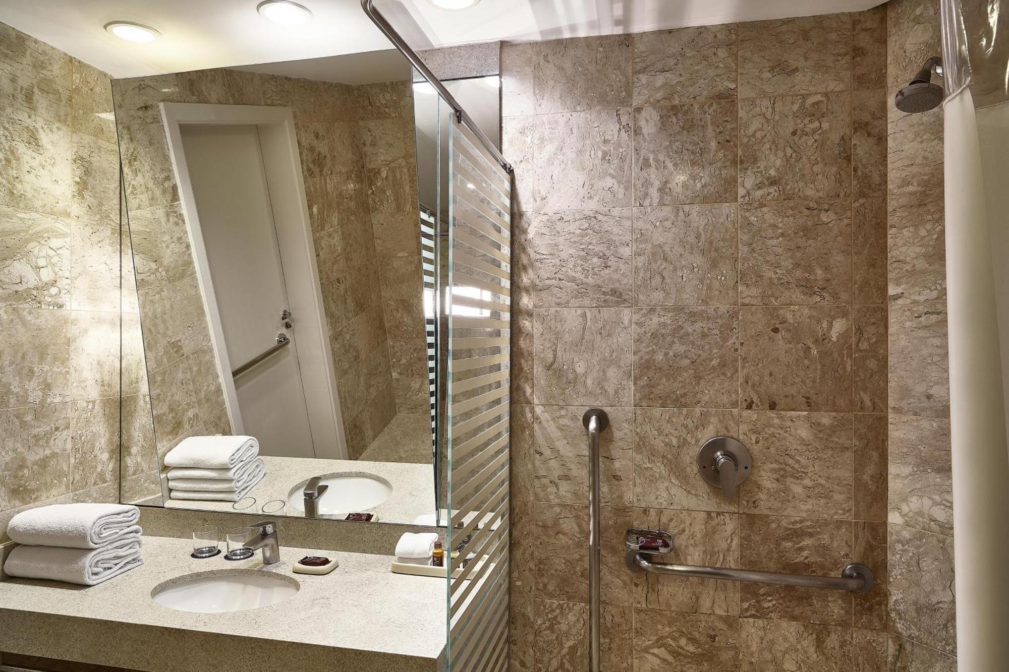 Comfort King Room,1634406372:JPEG